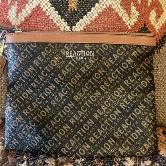 REACTION Kenneth Cole wristlet - Picture 6 of 6